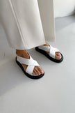 Leather sandals with wide straps