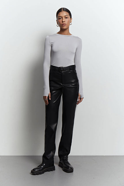 Faux leather pants in black