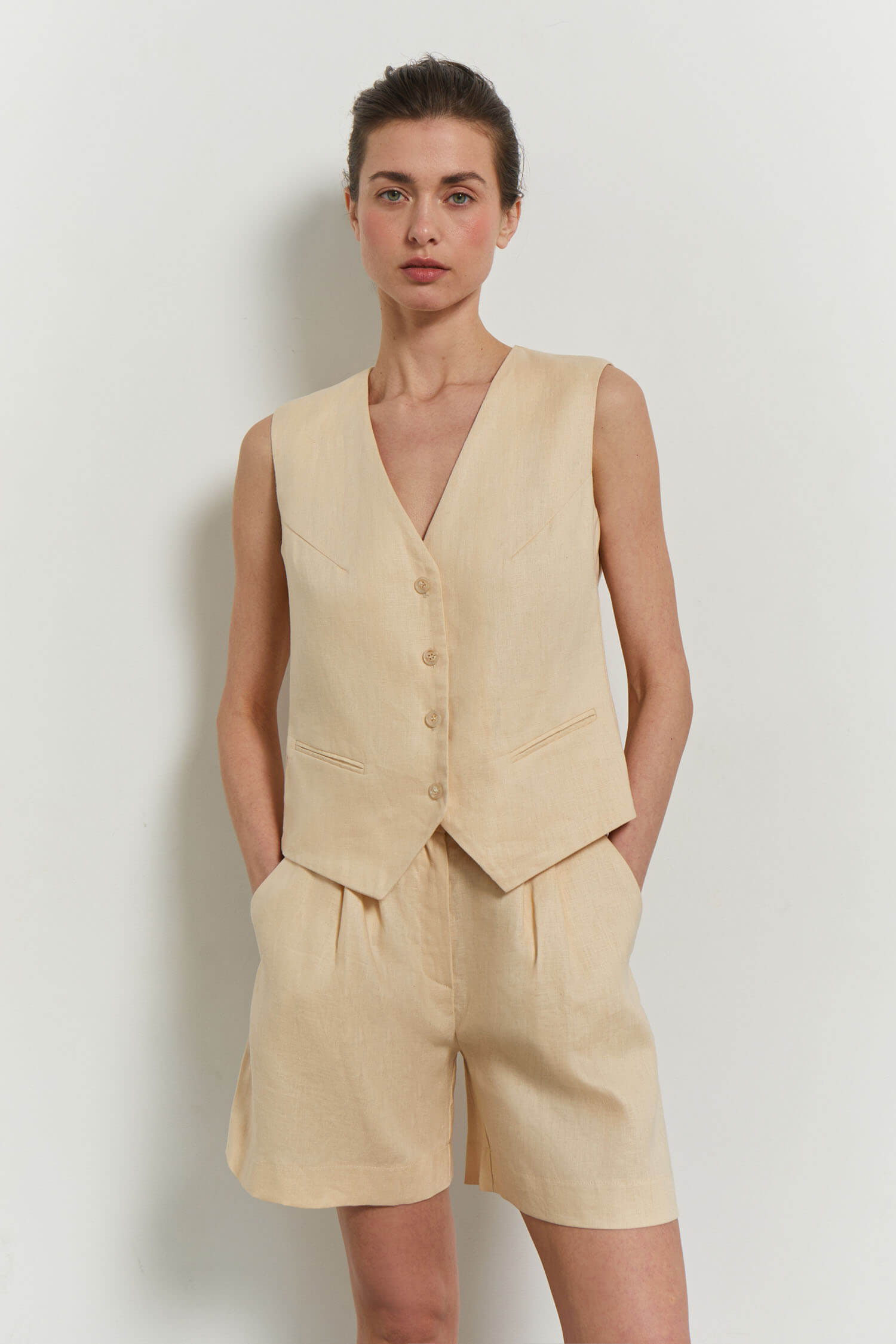 Linen classic vest