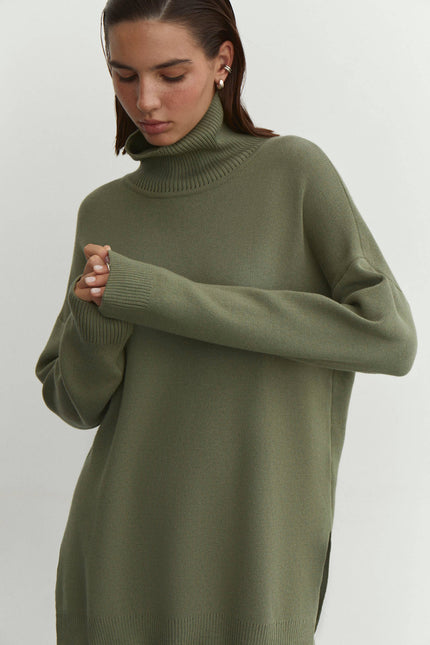 Knitted sweater in olive/cream