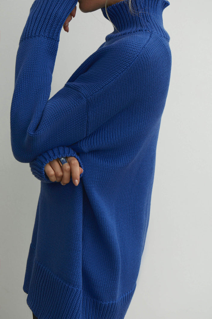 Sweater with wide cuffs