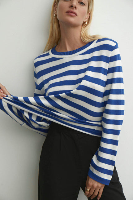 Knitted jumper with stripes