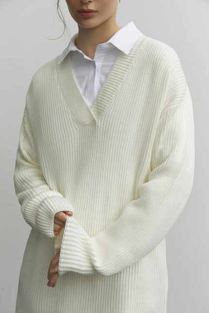 Oversized sweater with neckline