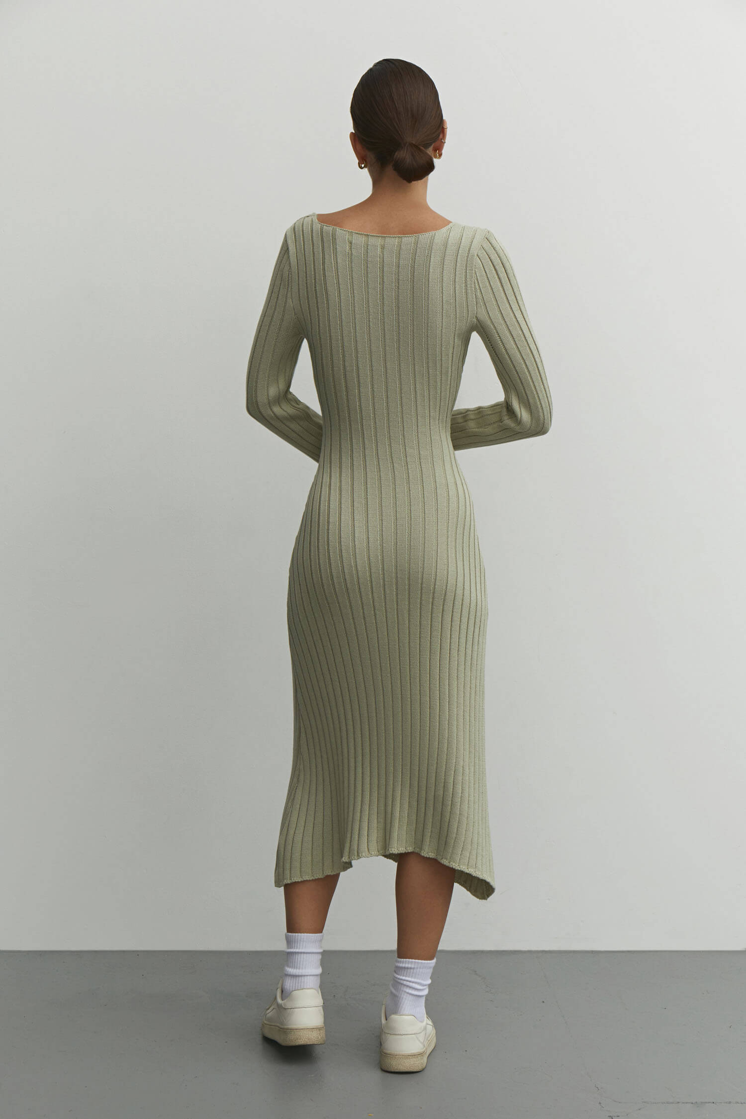 Jersey midi dress with figured cut in olive/chocolate