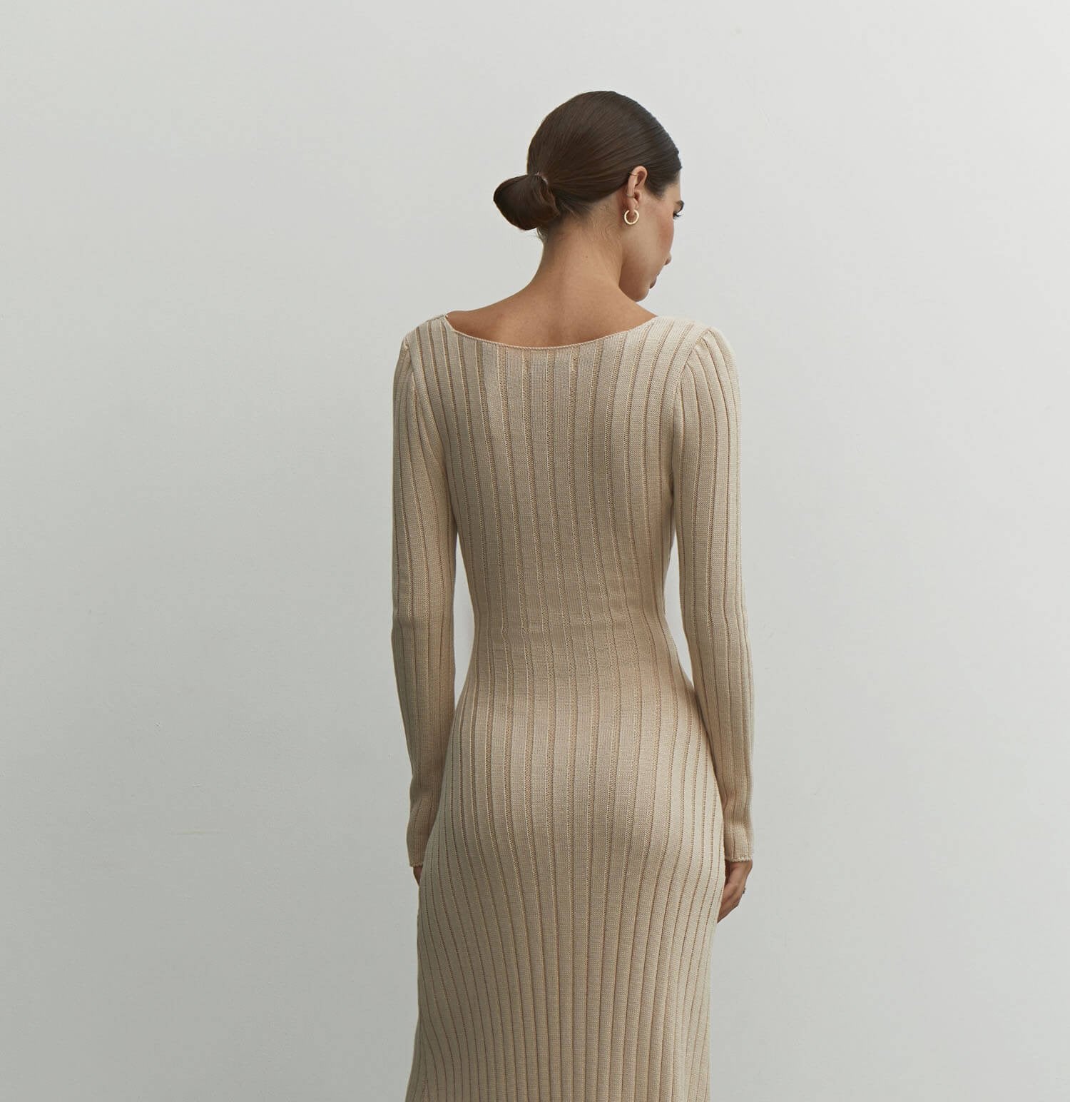 Jersey midi dress with figured cut in cream/black